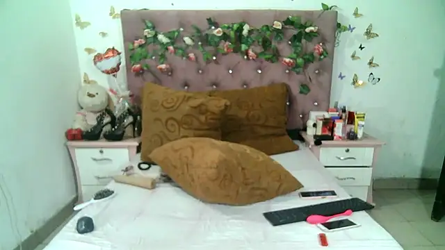 Snapshot of ValeriaTsx chatting on 10, 10, 2025 ValeriaTsx online show from 10, 10, 2025