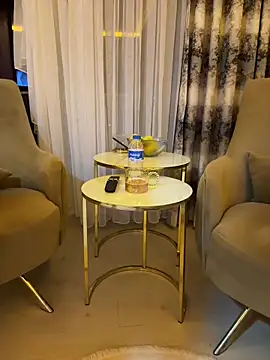 Snapshot of Soinanai chatting on 14, 11, 2025 Soinanai online show from 14, 11, 2025