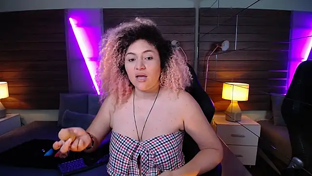 Kateryn  online show from 31, 1, 2025