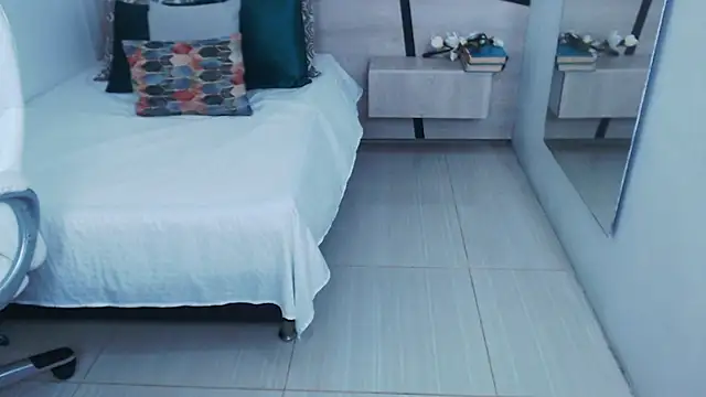 Snapshot of liseth_fox chatting on 8, 1, 2025 liseth fox online show from 8, 1, 2025