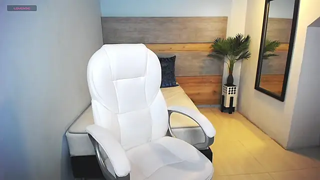 Snapshot of liseth_fox chatting on 4, 2, 2025 liseth fox online show from 4, 2, 2025