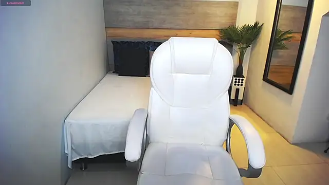 Snapshot of liseth_fox chatting on 26, 2, 2025 liseth fox online show from 26, 2, 2025