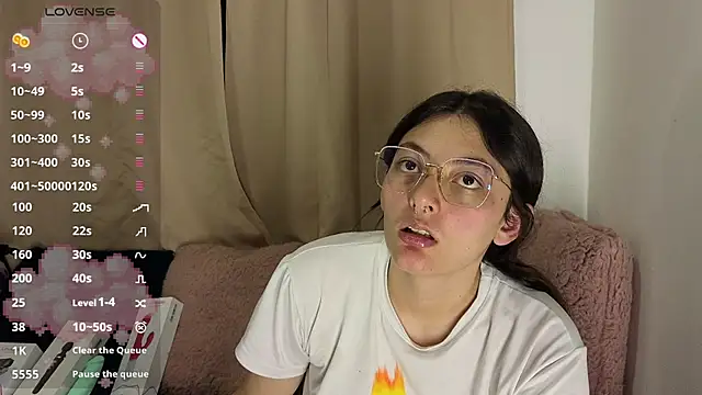 lessliee22  online show from 29, 4, 2026