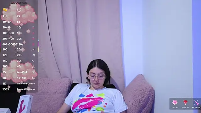 lessliee22  online show from 22, 5, 2026