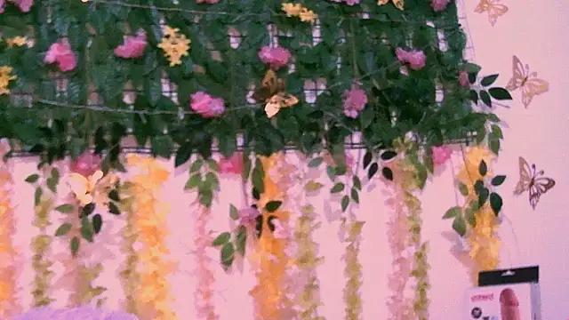 Crysrus online show from 2, 10, 2025