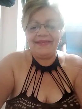 Snapshot of Madrastrahot69 chatting on 23, 9, 2025 Madrastrahot69 online show from 23, 9, 2025