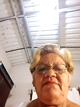 Snapshot of Madrastrahot69 chatting on 15, 10, 2025 Madrastrahot69 online show from 15, 10, 2025