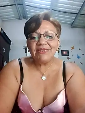 Snapshot of Madrastrahot69 chatting on 25, 10, 2025 Madrastrahot69 online show from 25, 10, 2025