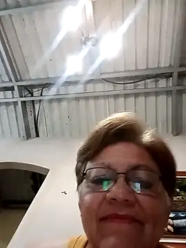 Snapshot of Madrastrahot69 chatting on 13, 12, 2025 Madrastrahot69 online show from 13, 12, 2025