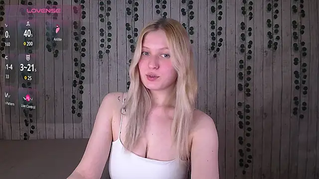 EmiliaDuchess online show from 25, 11, 2025