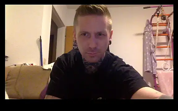 Snapshot of Schabernack1990 chatting on 23, 1, 2025 Schabernack1990 online show from 23, 1, 2025