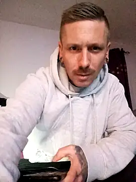 Snapshot of Schabernack1990 chatting on 15, 10, 2025 Schabernack1990 online show from 15, 10, 2025