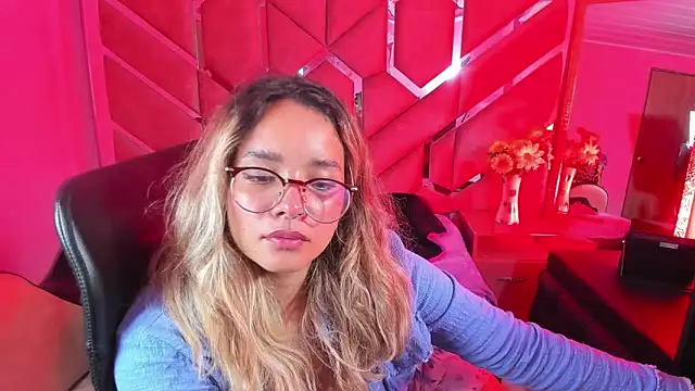 Olivia Fox69 online show from 28, 10, 2025