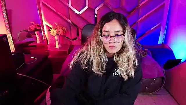 Olivia Fox69 online show from 21, 11, 2025