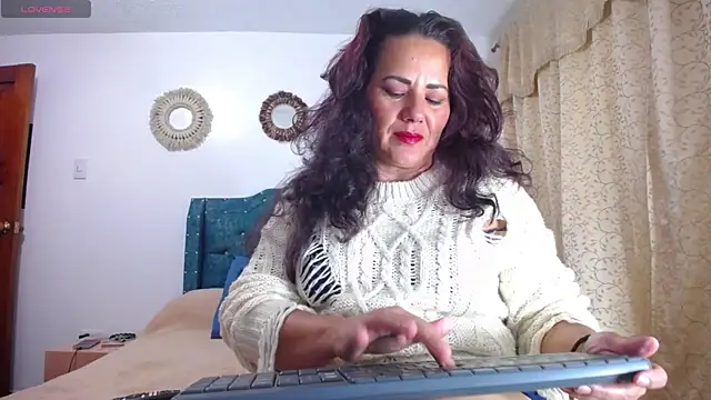 sofiamature01 online show from 11, 7, 2026