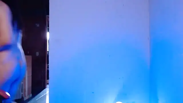 Snapshot of dannafitness chatting on 17, 12, 2025 dannafitness online show from 17, 12, 2025