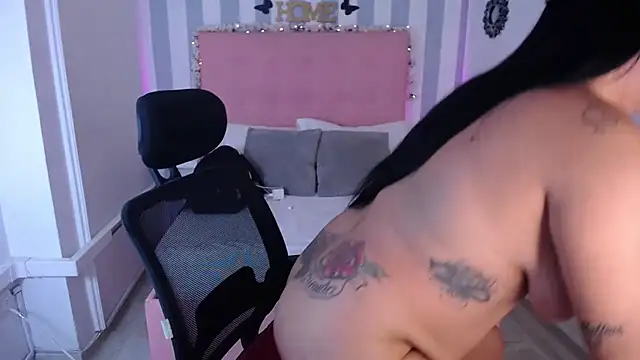 Lunna boobs online show from 15, 10, 2025