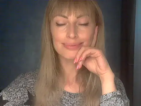 Snapshot of EffectMaya chatting on 9, 5, 2026 EffectMaya online show from 9, 5, 2026
