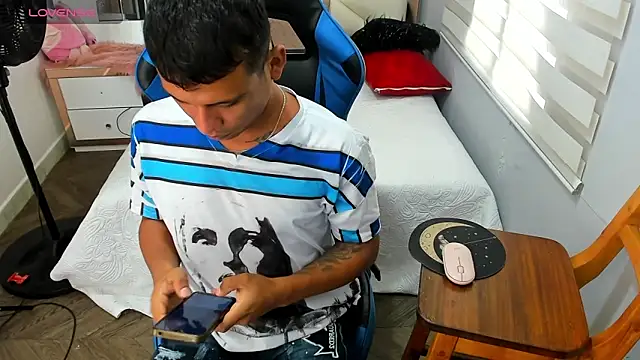 Backsex boy online show from 6, 10, 2025