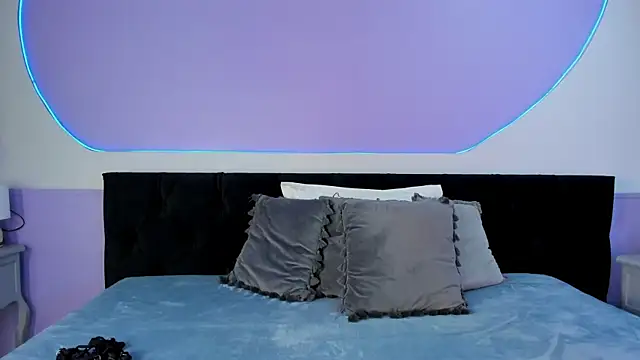 Julieta Cortes   online show from 26, 11, 2025