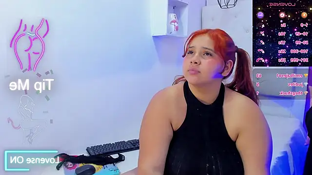 Snapshot of Alanna_hot3 chatting on 21, 1, 2025 Alanna hot3 online show from 21, 1, 2025