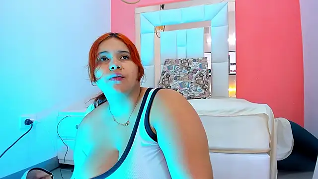 Snapshot of Alanna_hot3 chatting on 25, 2, 2025 Alanna hot3 online show from 25, 2, 2025