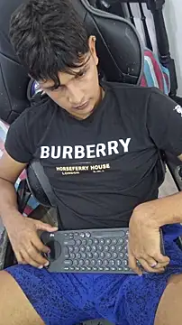 Snapshot of alex_245711 chatting on 26, 11, 2025 alex 245711 online show from 26, 11, 2025