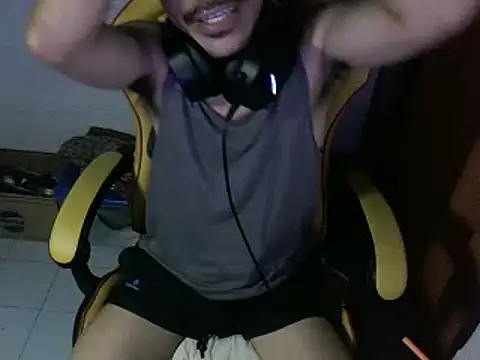 cloudyth1994 online show from 11, 9, 2025