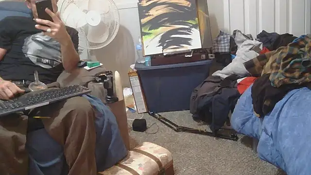 Snapshot of TheOneYouLove69 chatting on 17, 2, 2025 TheOneYouLove69 online show from 17, 2, 2025