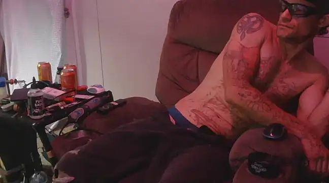 Snapshot of TheOneYouLove69 chatting on 7, 3, 2025 TheOneYouLove69 online show from 7, 3, 2025