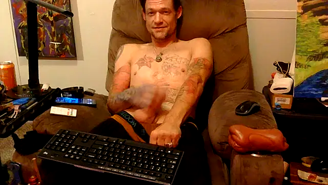 Snapshot of TheOneYouLove69 chatting on 14, 3, 2025 TheOneYouLove69 online show from 14, 3, 2025