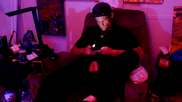 Snapshot of TheOneYouLove69 chatting on 15, 3, 2025 TheOneYouLove69 online show from 15, 3, 2025