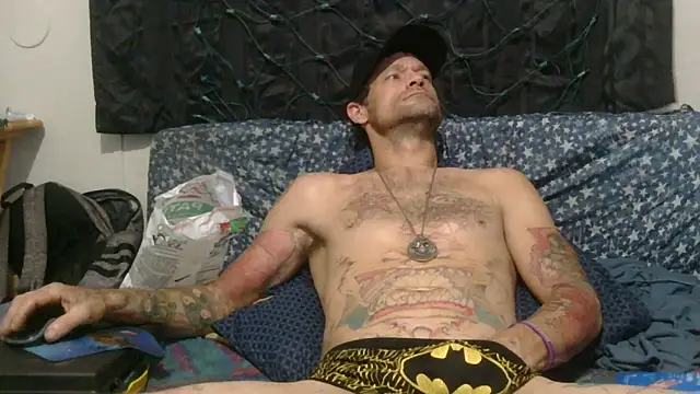 Snapshot of TheOneYouLove69 chatting on 8, 9, 2025 TheOneYouLove69 online show from 8, 9, 2025