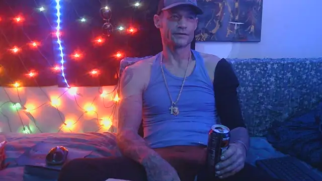 Snapshot of TheOneYouLove69 chatting on 3, 11, 2025 TheOneYouLove69 online show from 3, 11, 2025