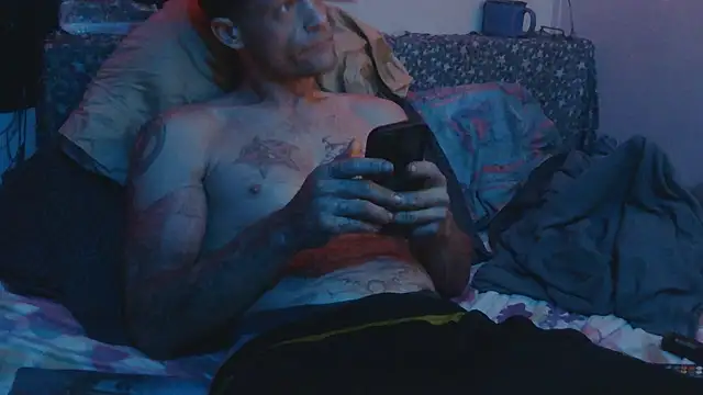 Snapshot of TheOneYouLove69 chatting on 9, 11, 2025 TheOneYouLove69 online show from 9, 11, 2025