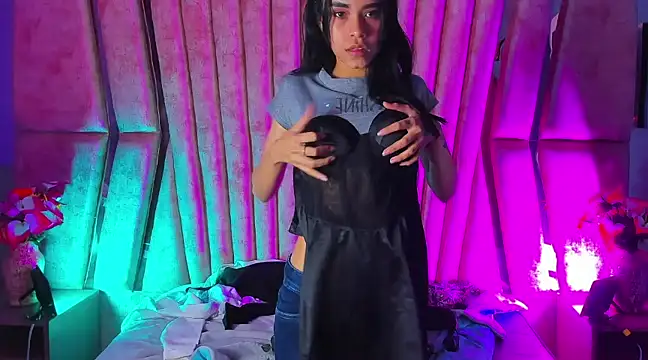 Snapshot of Jasmin_Skinny chatting on 6, 3, 2025 Jasmin Skinny online show from 6, 3, 2025