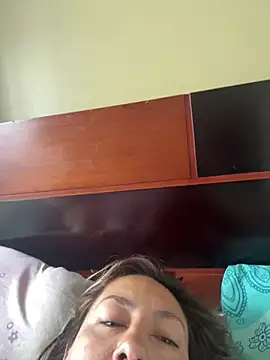 xLadyScarlettx online show from 1, 2, 2025