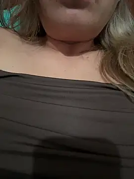 xLadyScarlettx online show from 5, 2, 2025