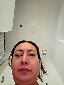 Snapshot of xLadyScarlettx chatting on 17, 4, 2026 xLadyScarlettx online show from 17, 4, 2026