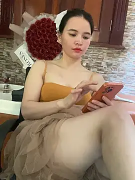 Snapshot of LiLi-Kirix99 chatting on 8, 7, 2026 LiLi-Kirix99 online show from 8, 7, 2026