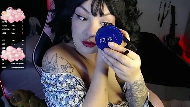 Snapshot of Theprojectsaraa chatting on 17, 11, 2025 Theprojectsaraa online show from 17, 11, 2025