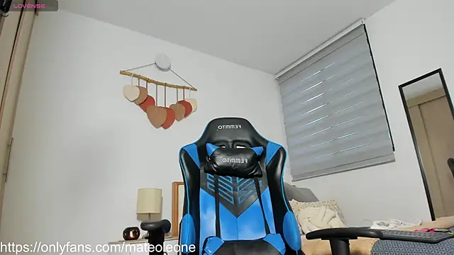 mateoleonee online show from 5, 4, 2026