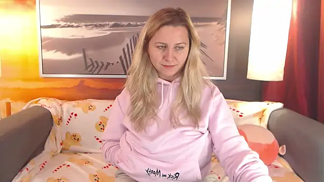 Snapshot of BigBoobsARRI chatting on 12, 12, 2024 BigBoobsARRI online show from 12, 12, 2024