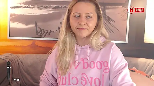 Snapshot of BigBoobsARRI chatting on 8, 1, 2025 BigBoobsARRI online show from 8, 1, 2025