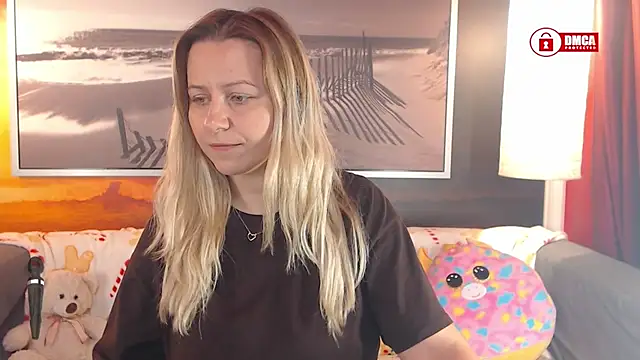 Snapshot of BigBoobsARRI chatting on 7, 2, 2025 BigBoobsARRI online show from 7, 2, 2025