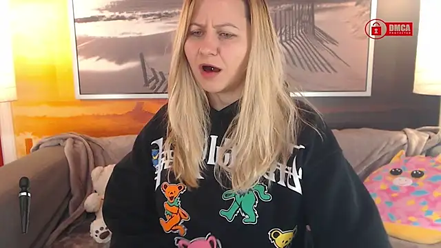 Snapshot of BigBoobsARRI chatting on 15, 2, 2025 BigBoobsARRI online show from 15, 2, 2025