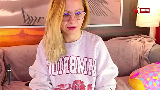 Snapshot of BigBoobsARRI chatting on 23, 11, 2025 BigBoobsARRI online show from 23, 11, 2025