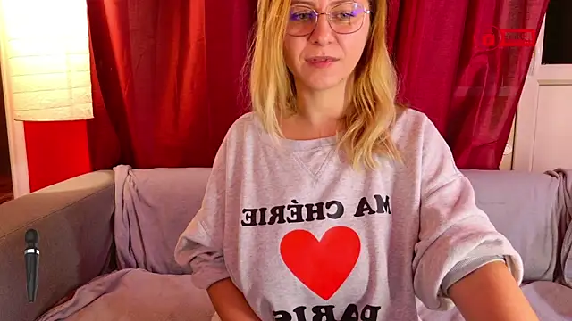 Snapshot of BigBoobsARRI chatting on 5, 12, 2025 BigBoobsARRI online show from 5, 12, 2025