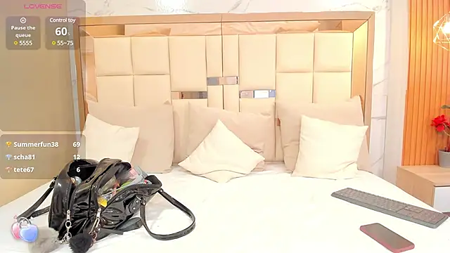 Snapshot of fabiana_rodriguez chatting on 21, 1, 2025 fabiana rodriguez online show from 21, 1, 2025