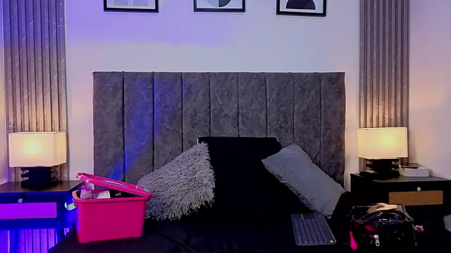 Ema Stone65 online show from 23, 9, 2025